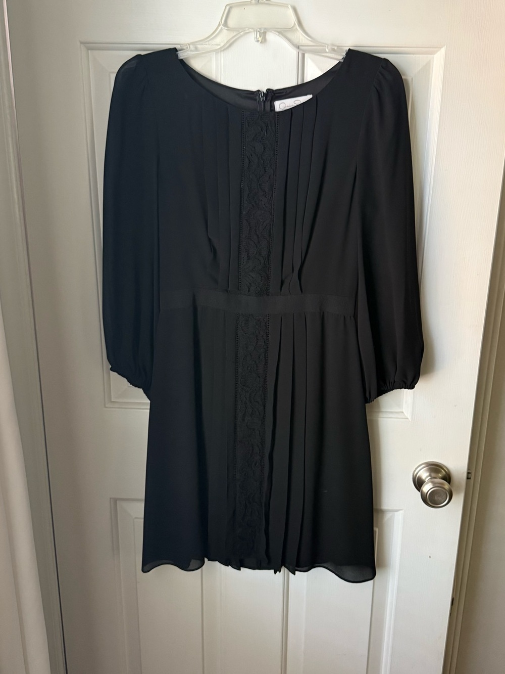 Jessica Simpson Black Pleated Lace-Trim Tunic Top